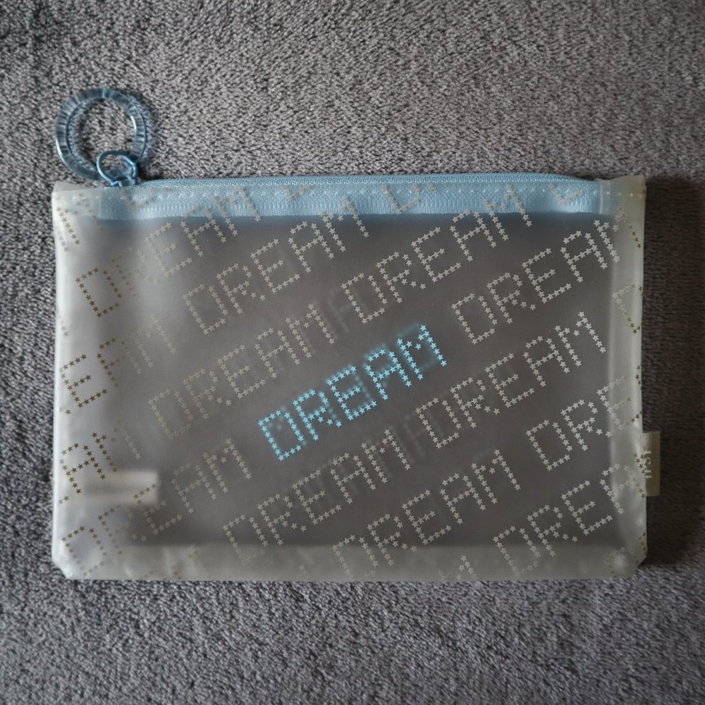 NWOT Ipsy dream cosmetic bag